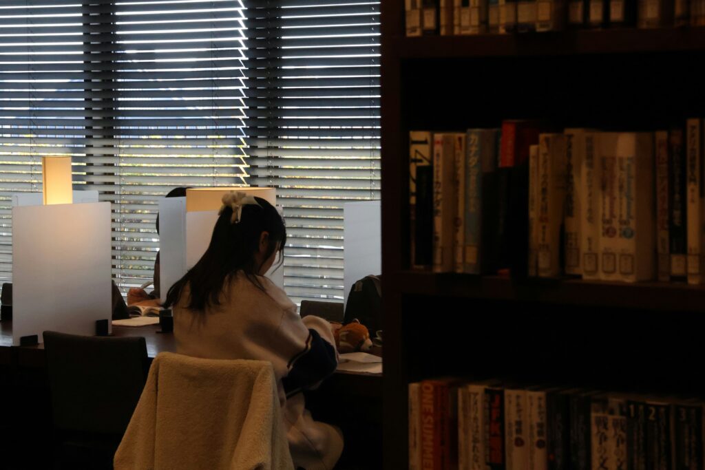 Japanese reading passage with kanji and furigana